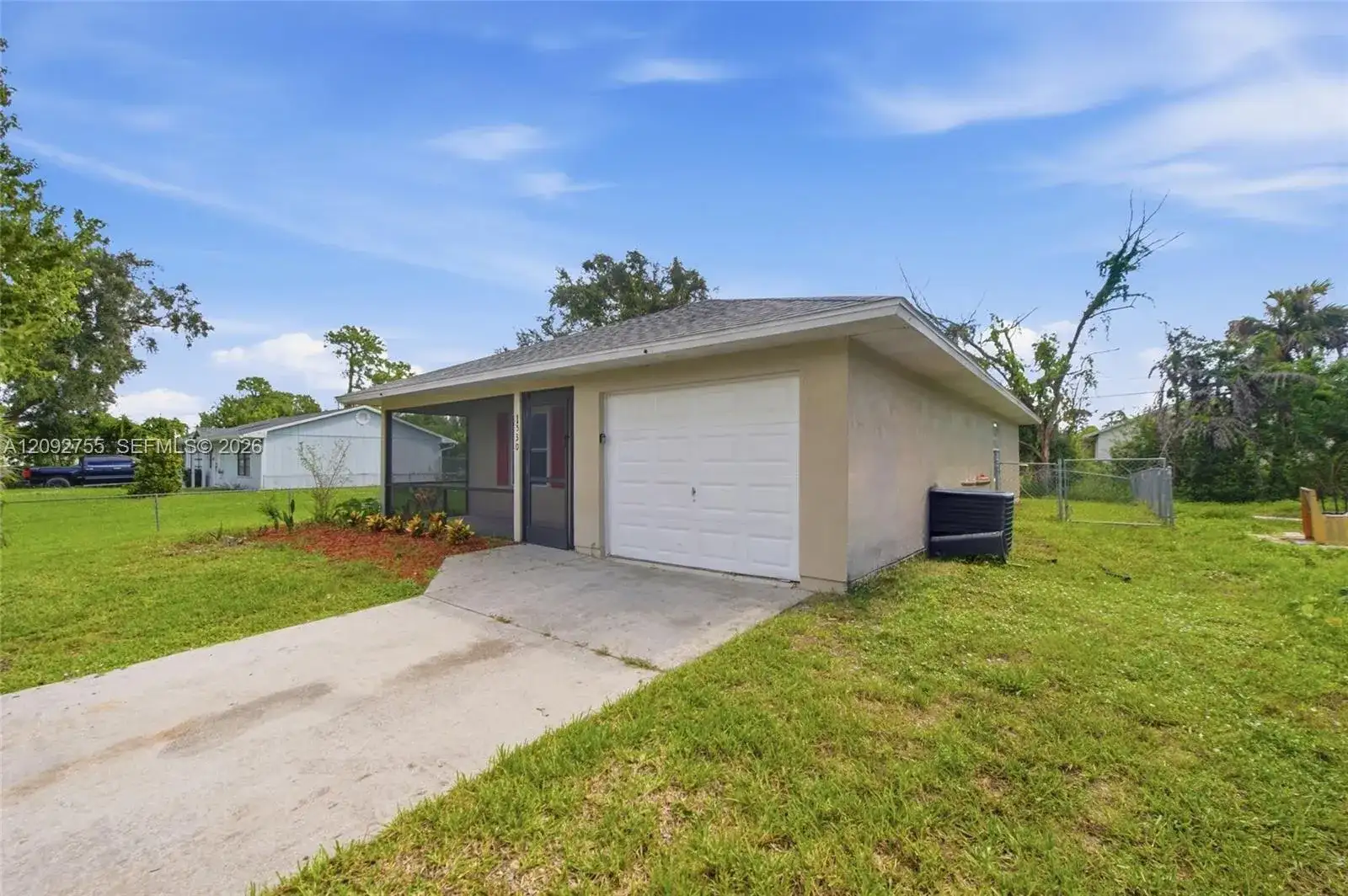 1530 SW 18th Ave SW, Vero Beach FL 32962 photo 2