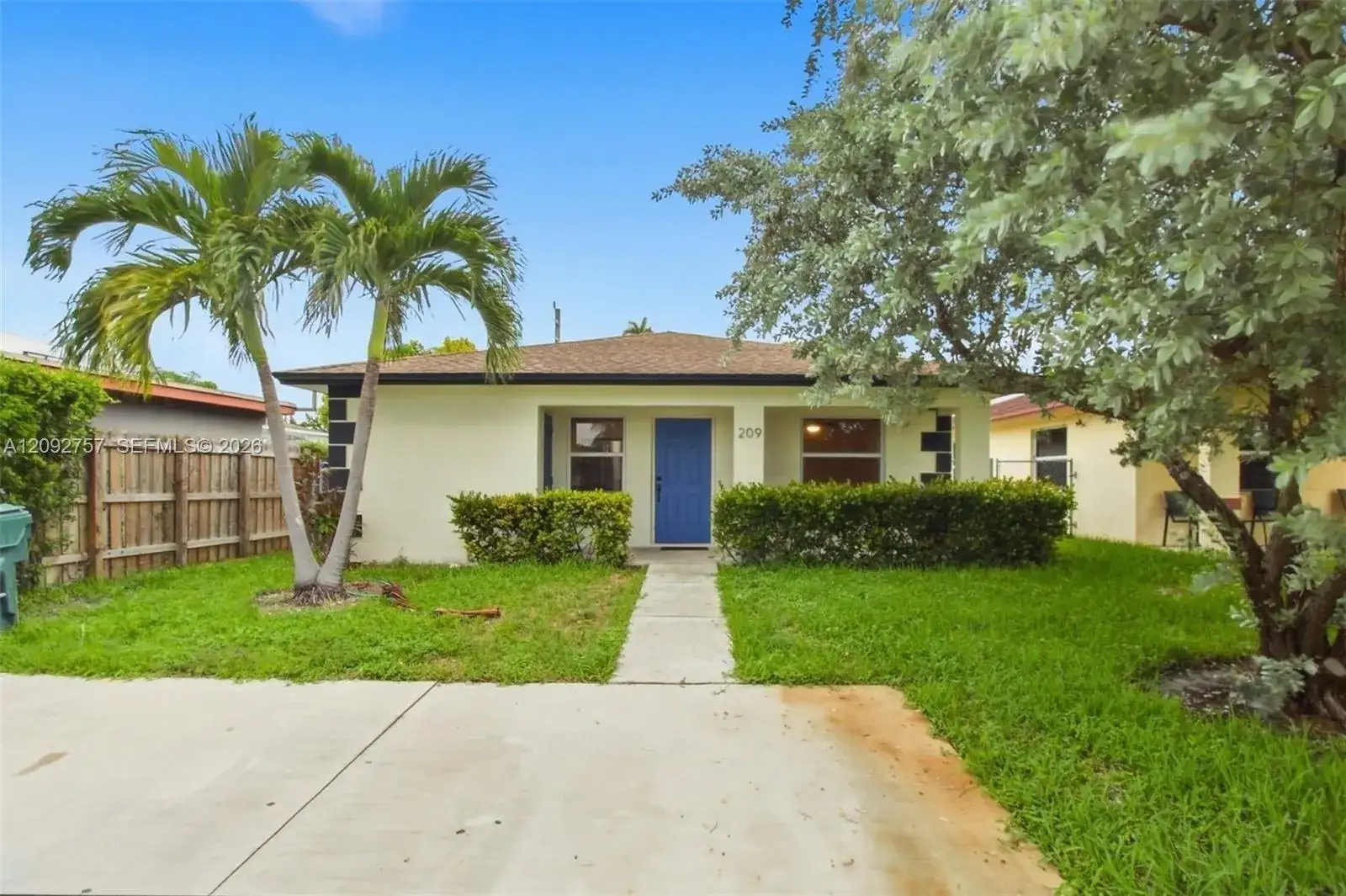 209 NE 35th St, Oakland Park FL 33334 photo 3