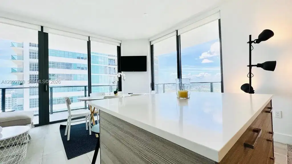 121 NE 34th St # 2001, Miami FL 33137 photo 2