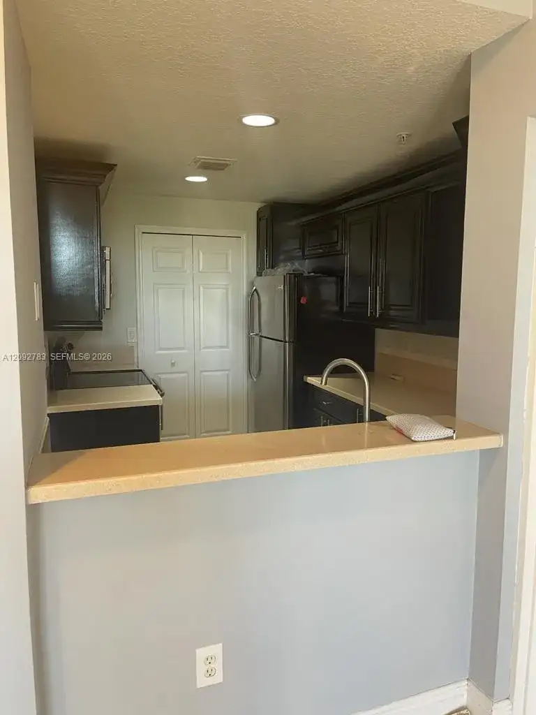6670 NW 114th Ave # 627, Doral FL 33178 photo 2