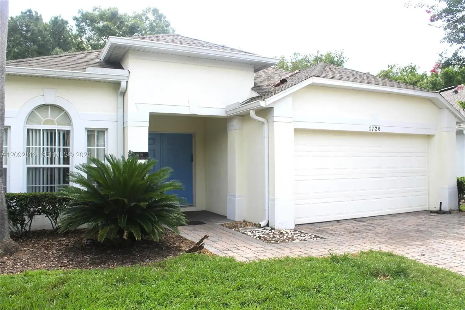 4726 Cumbrian Lakes Dr, Kissimmee FL 34746 photo 2
