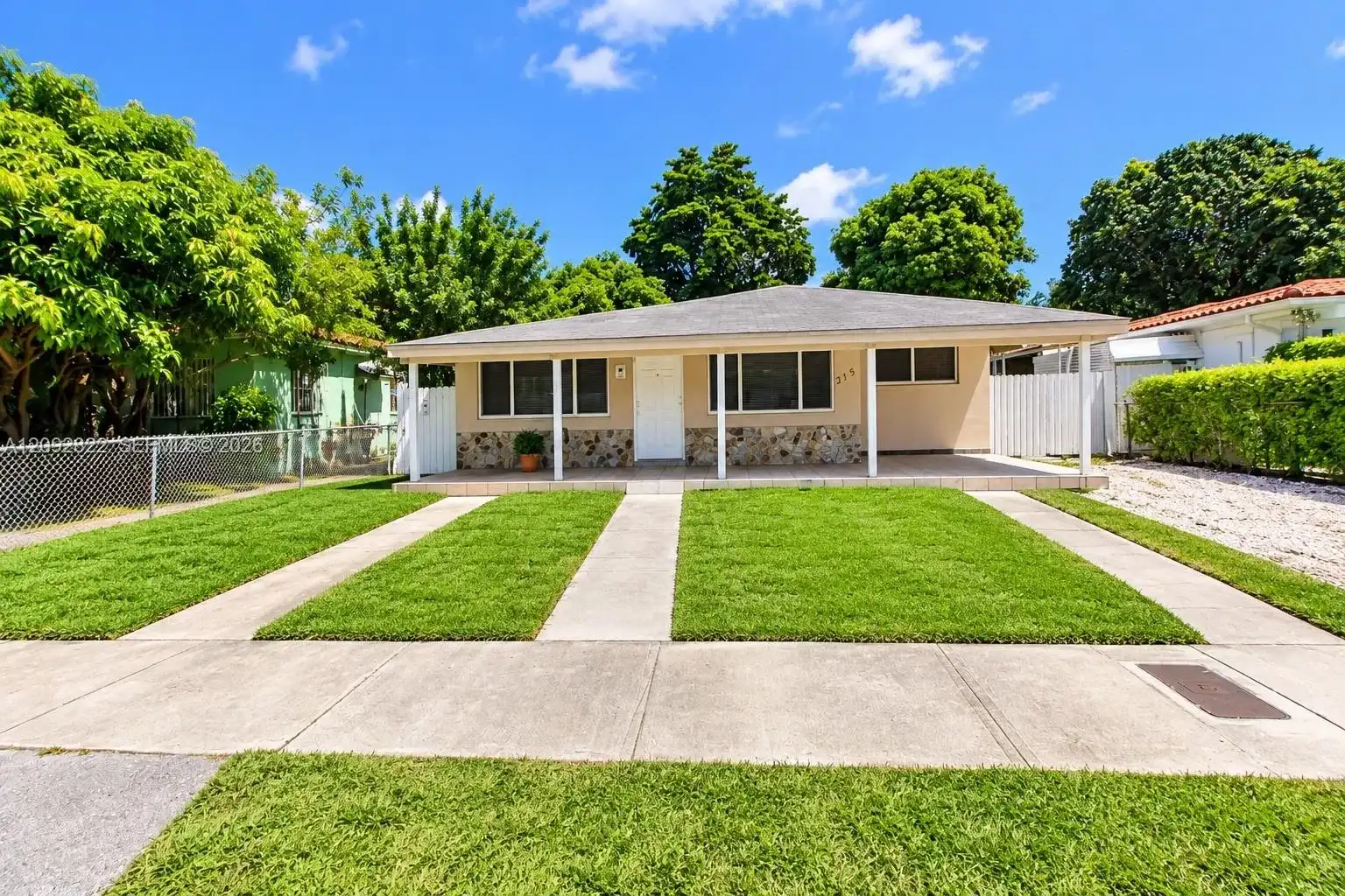 215 NW 67th Ave, Miami FL 33126