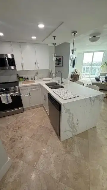 5880 Collins Ave # 1104, Miami Beach FL 33140 photo 4