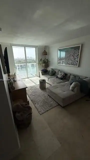 5880 Collins Ave # 1104, Miami Beach FL 33140 photo 5