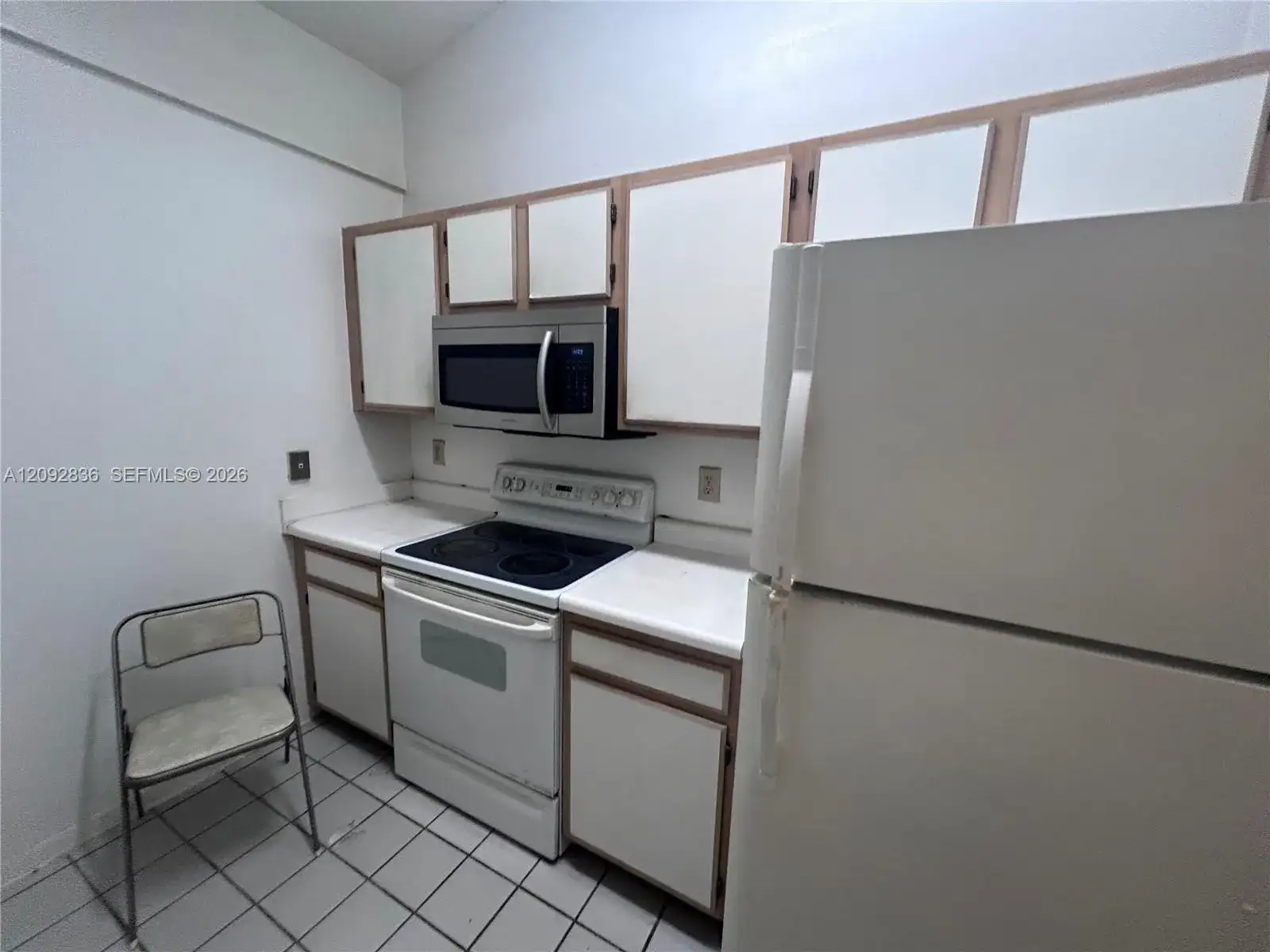 2890 N Oakland Forest Dr # 202, Oakland Park FL 33309 photo 2