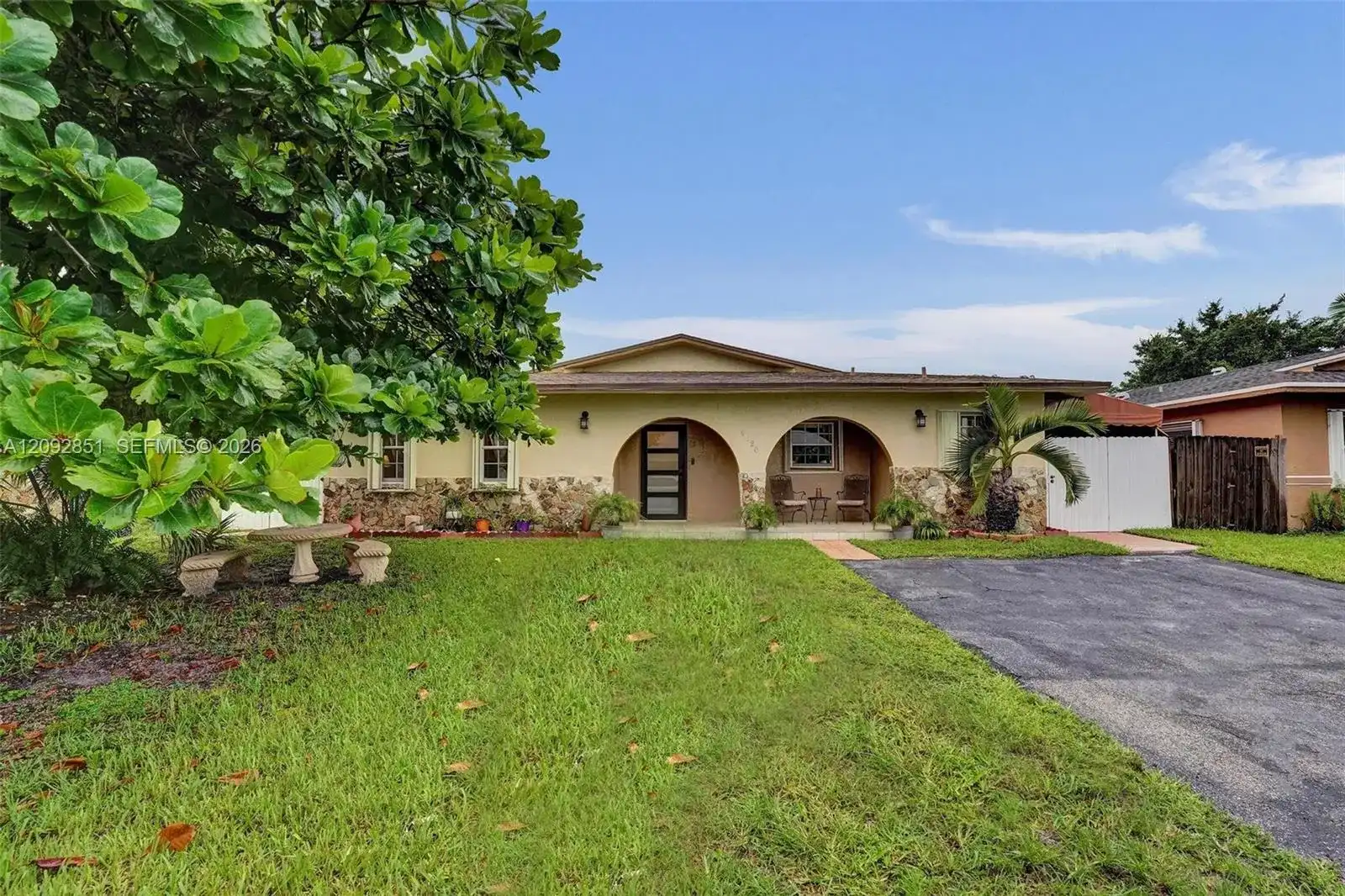 4620 SW 43rd Ter, Dania Beach FL 33314