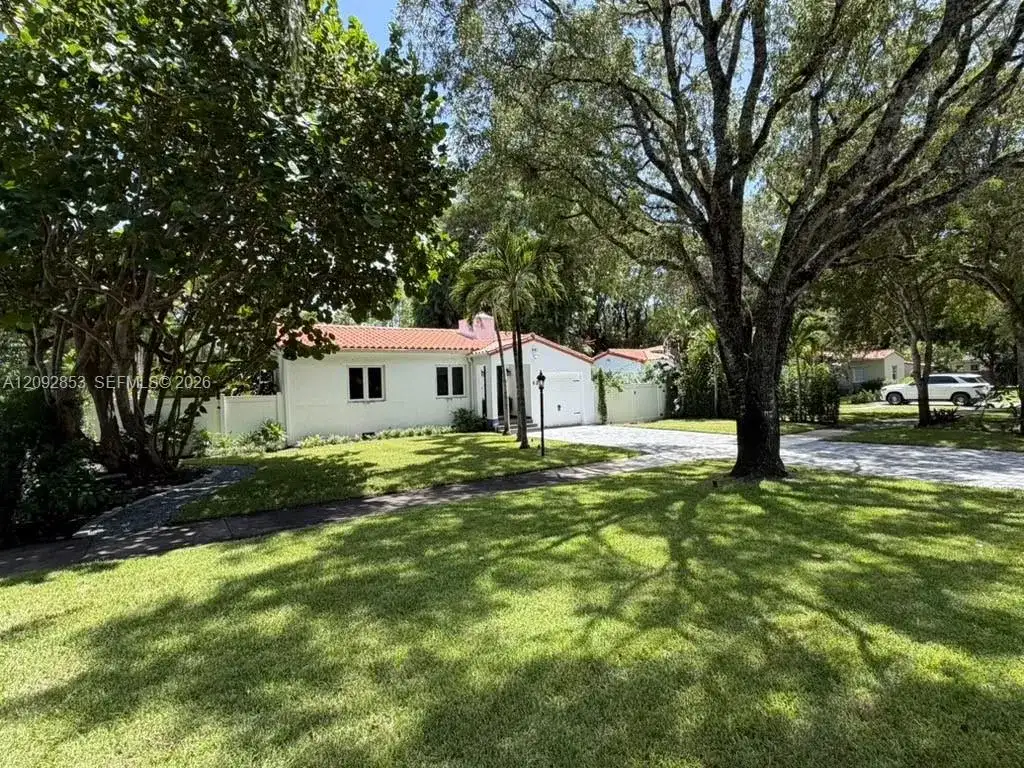 62 NW 105th St, Miami Shores FL 33150 photo 2