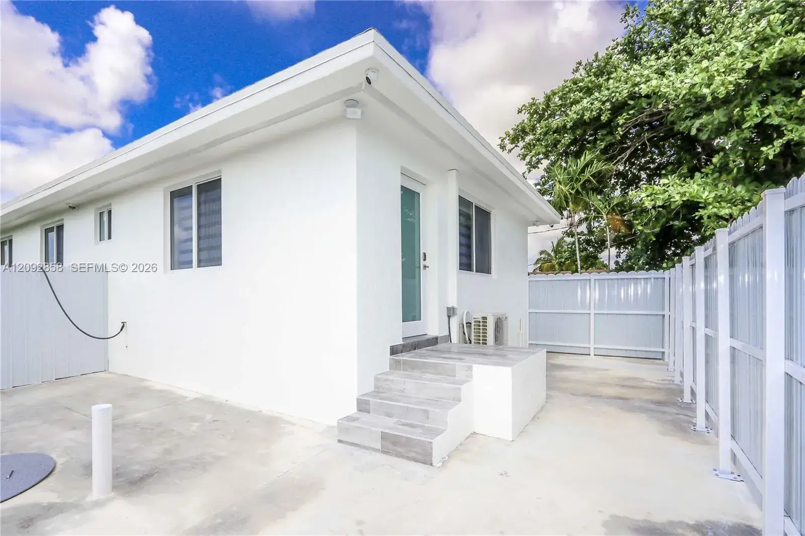 11001 SW 220th St, Miami FL 33170