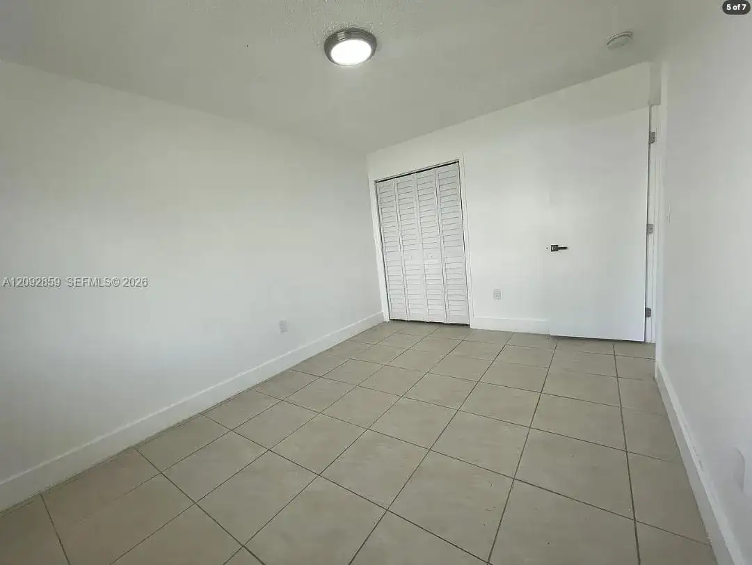 858 SW 2nd St # 4, Miami FL 33130 photo 4