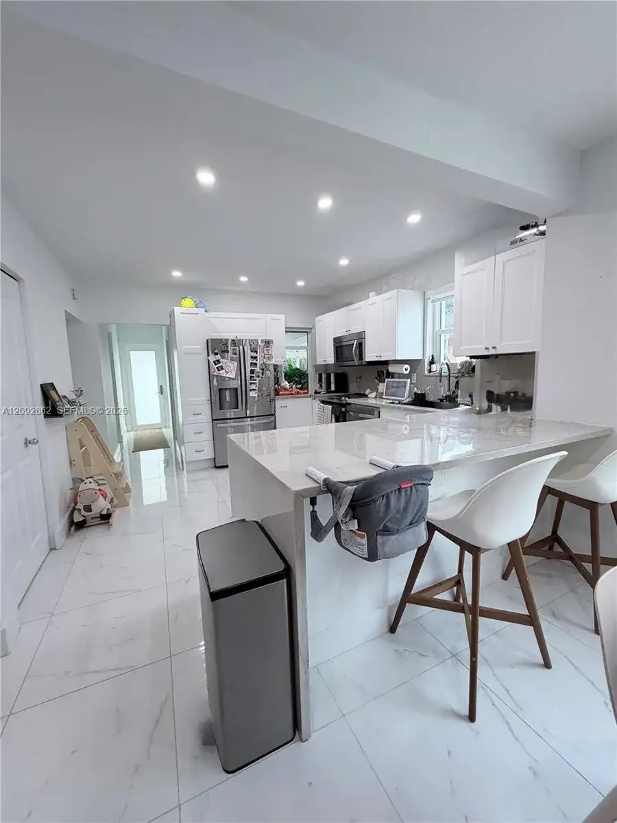 360 SW 20th Rd, Miami FL 33129 photo 3