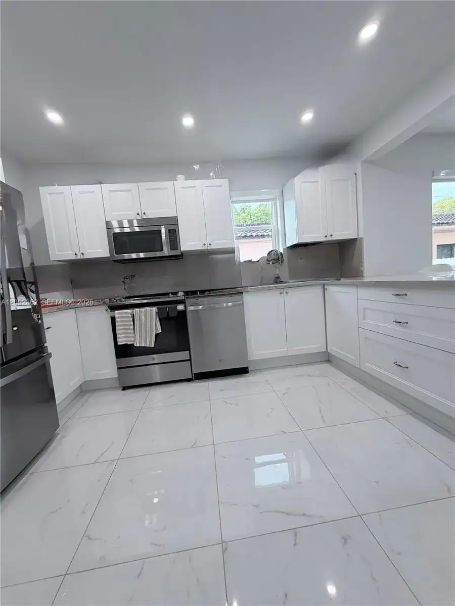 360 SW 20th Rd, Miami FL 33129 photo 4