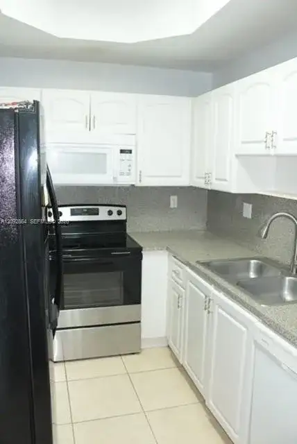 10666 SW 7th St # 2106, Pembroke Pines FL 33025 photo 4