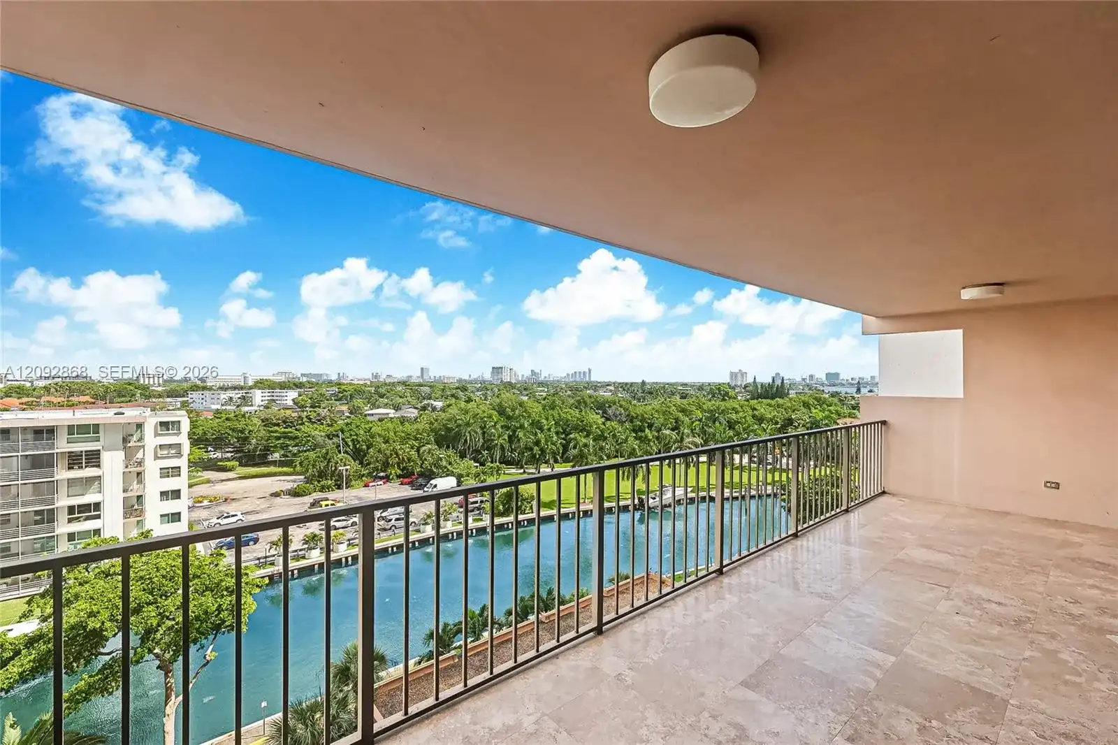 1800 NE 114th St # 811, Miami FL 33181