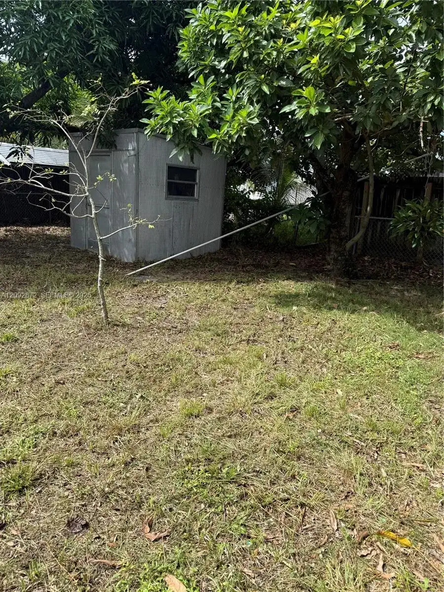 3692 W 2nd Ave, Hialeah FL 33012 photo 3