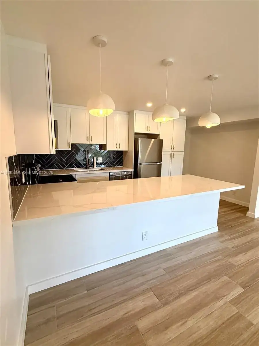 1116 Green Pine Blvd # D1, West Palm Beach FL 33409 photo 2