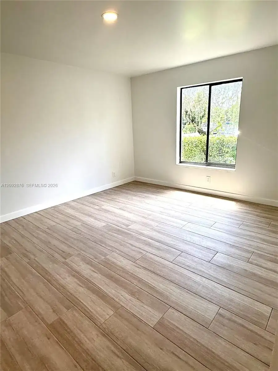 1116 Green Pine Blvd # D1, West Palm Beach FL 33409 photo 5