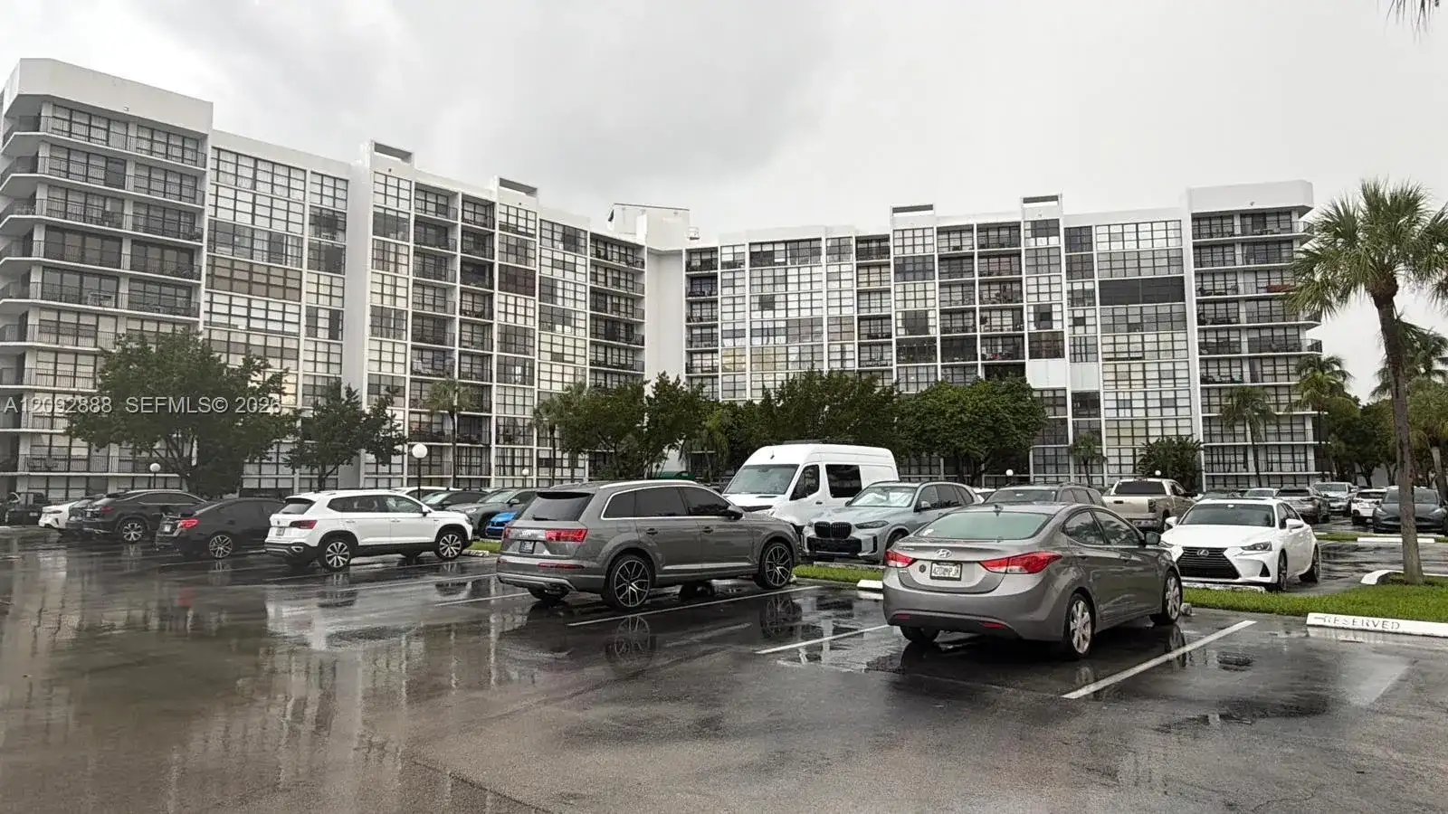 1000 Parkview Dr # 507, Hallandale Beach FL 33009 photo 3