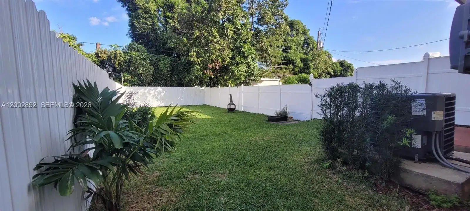 5829 Grant St, Hollywood FL 33021 photo 3