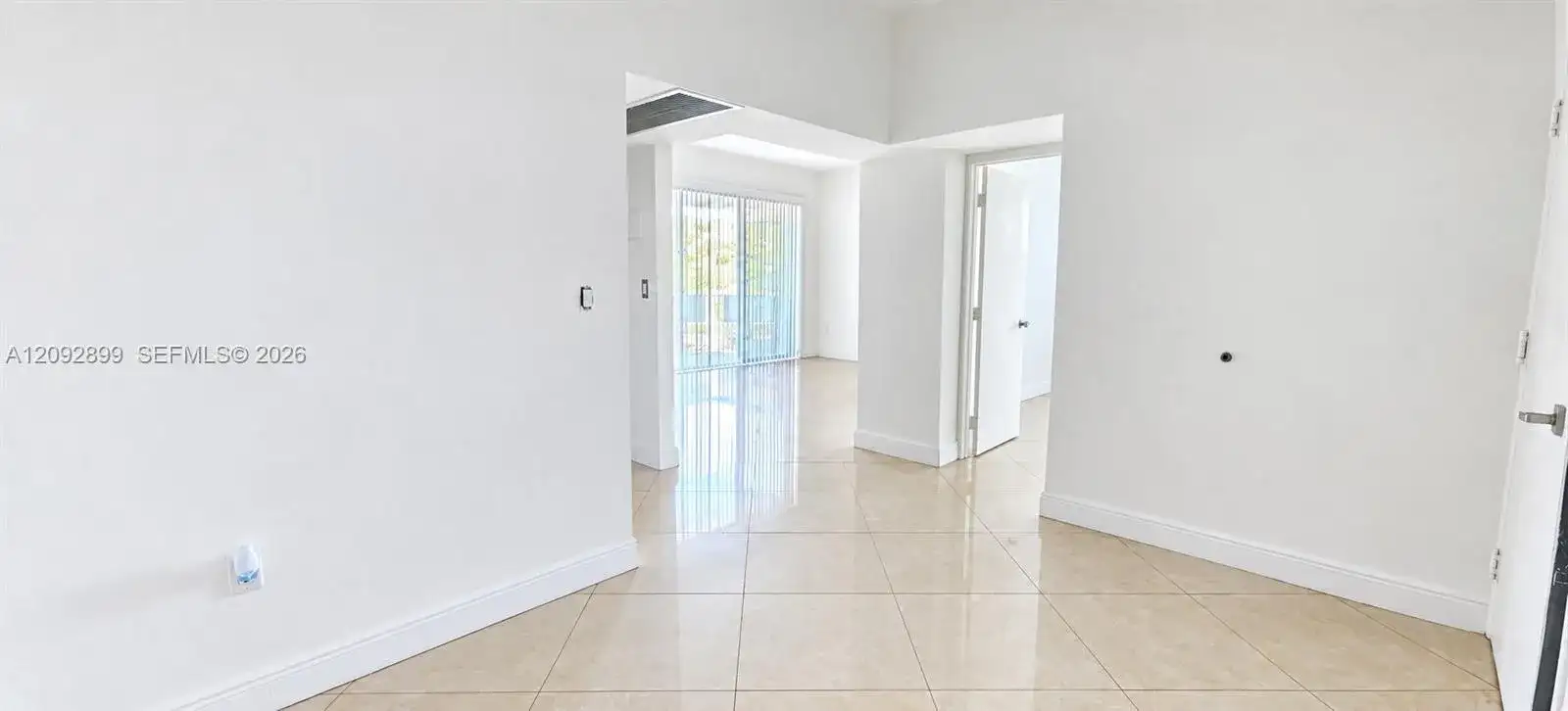 20505 E Country Club Dr # 133, Aventura FL 33180 photo 3