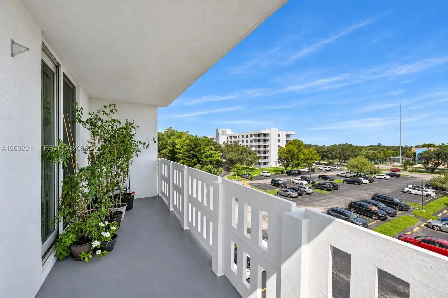 919 Hillcrest Dr # 401, Hollywood FL 33021 photo 4