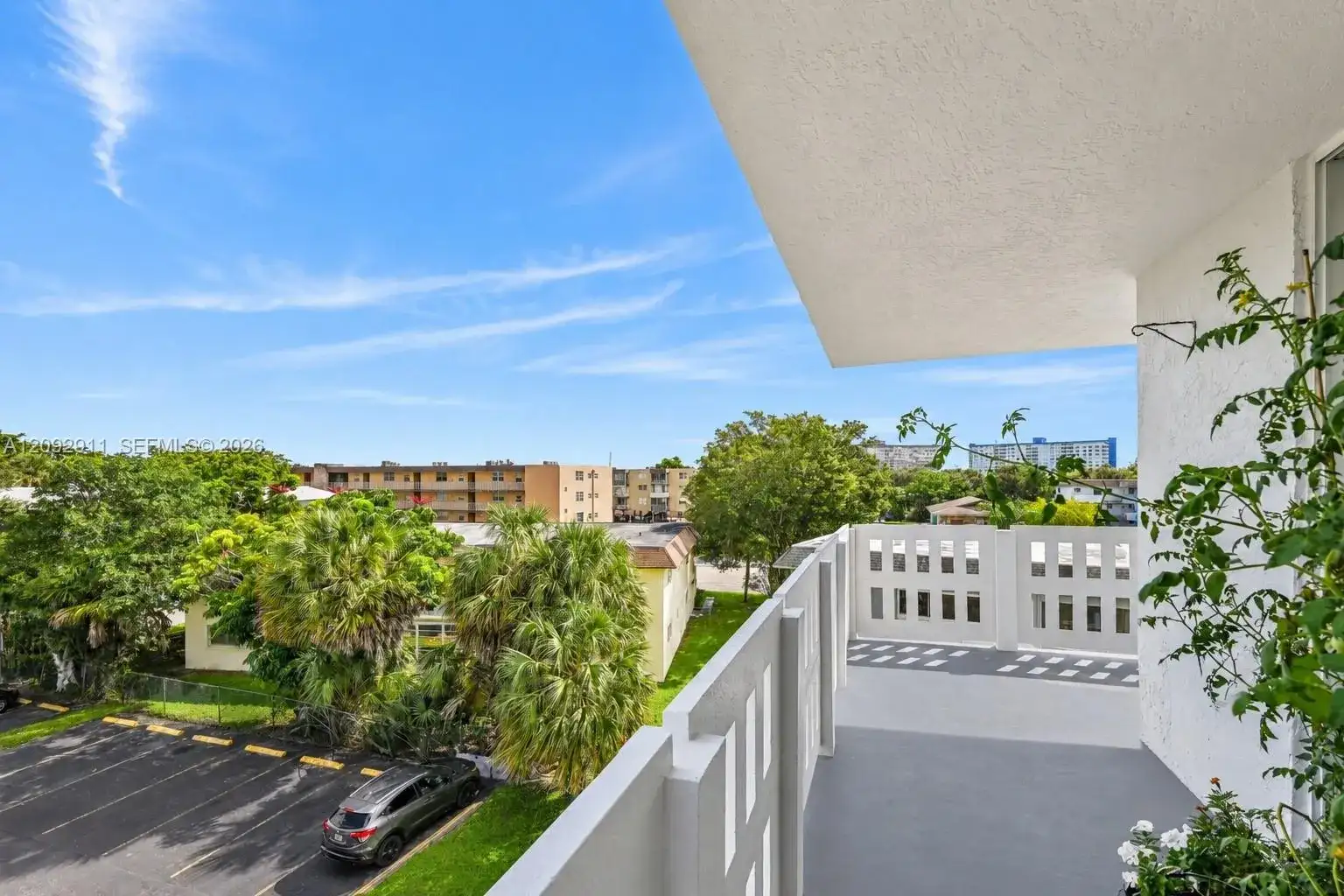 919 Hillcrest Dr # 401, Hollywood FL 33021 photo 5