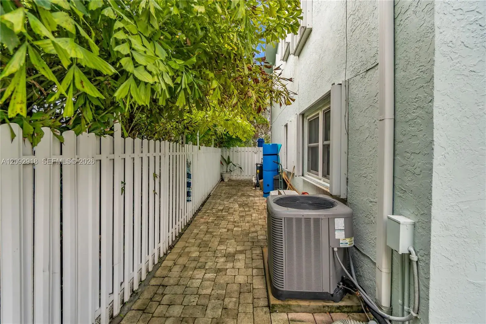663 Ponce De Leon Dr # 2, Fort Lauderdale FL 33316