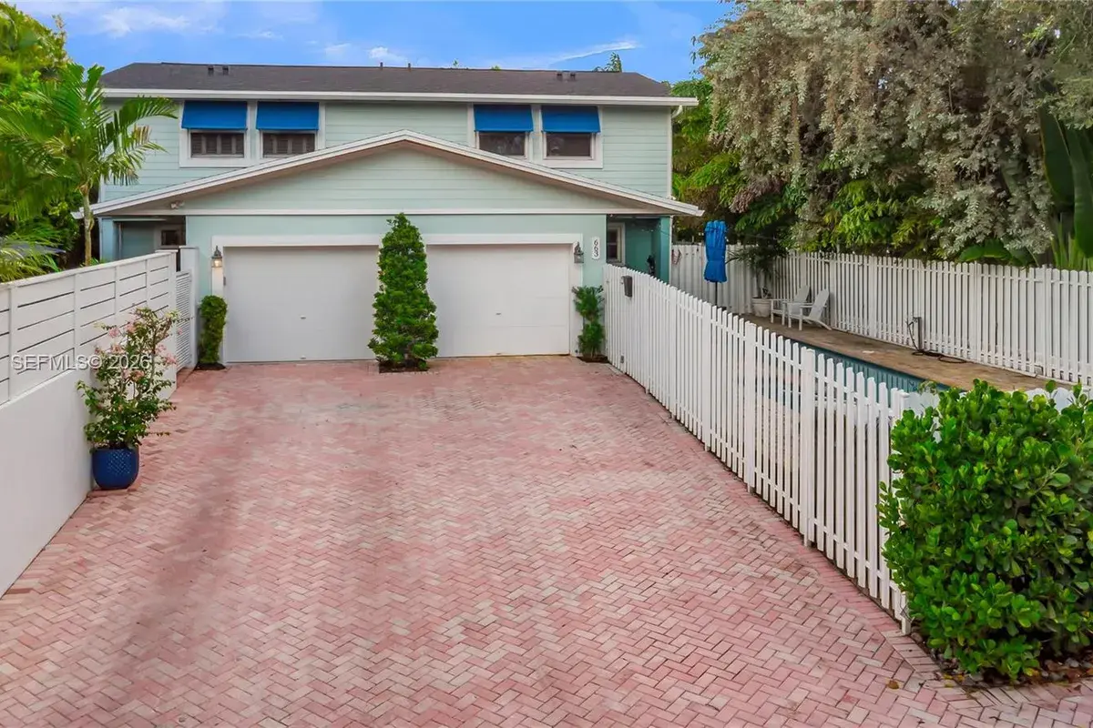 663 Ponce De Leon Dr # 2, Fort Lauderdale FL 33316