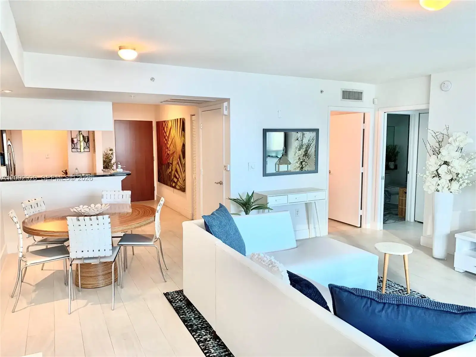 31 SE 5th St # 2806, Miami FL 33131 photo 4