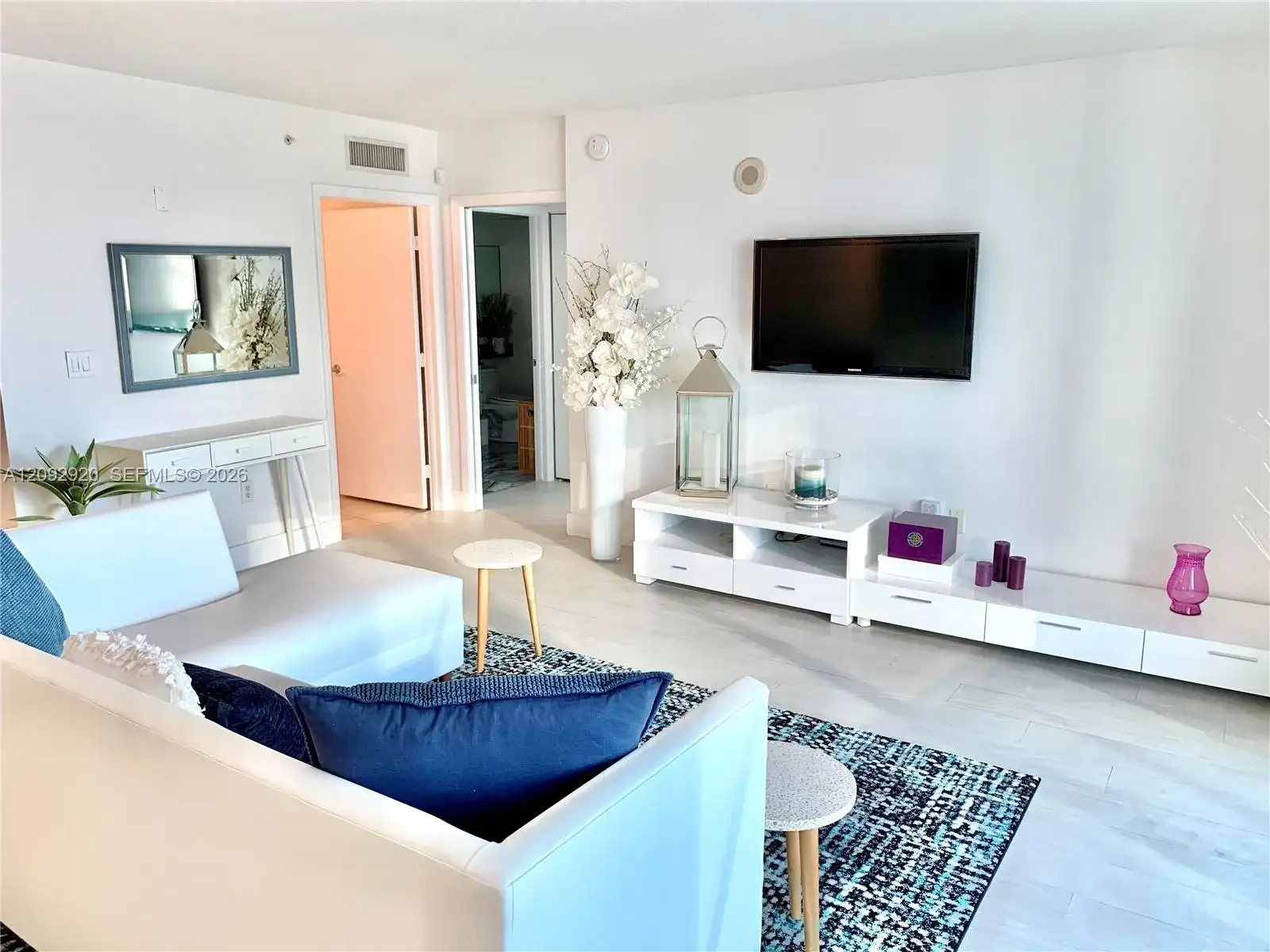 31 SE 5th St # 2806, Miami FL 33131 photo 5