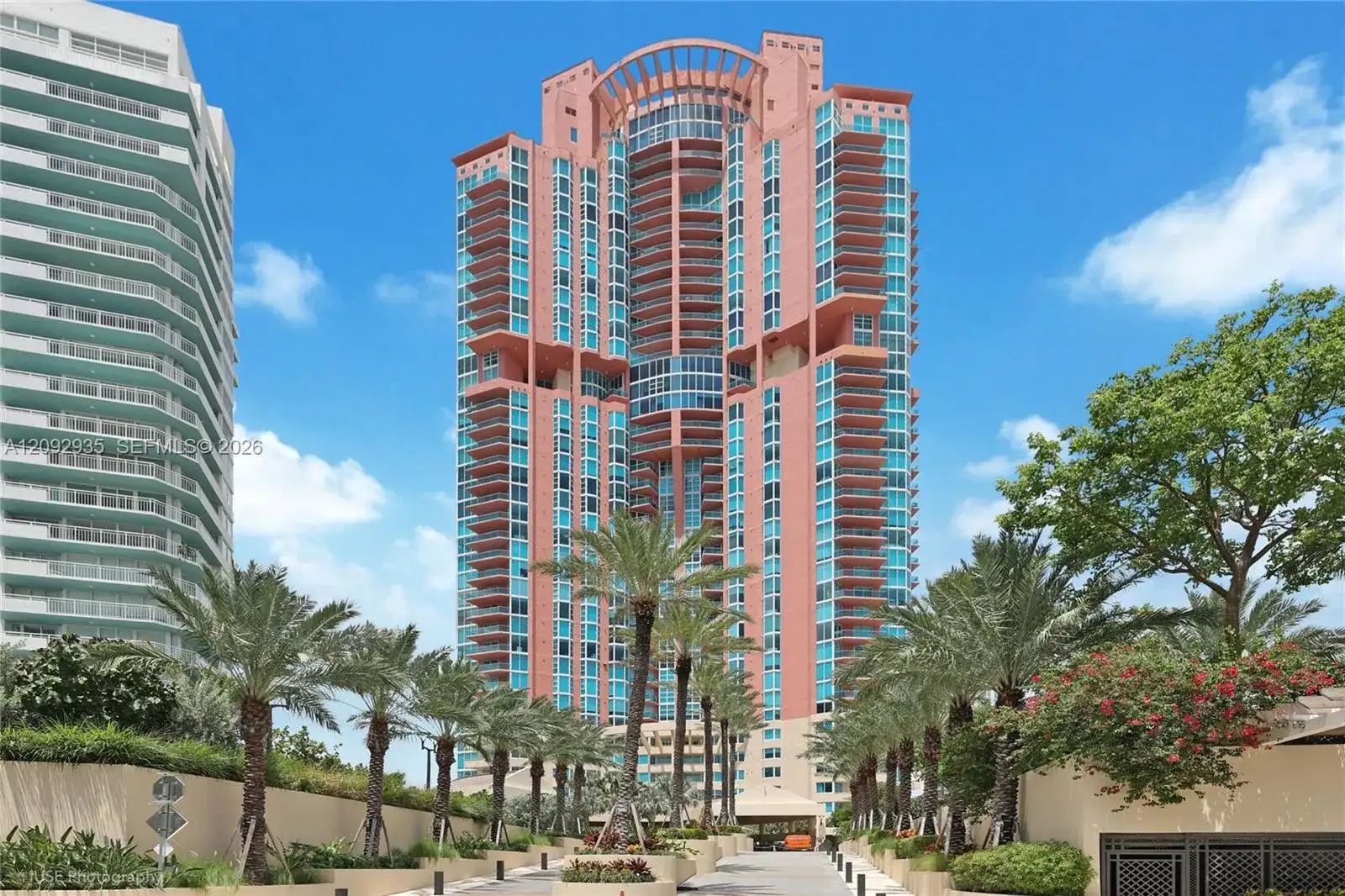 300 S Pointe Dr # 4206, Miami Beach FL 33139