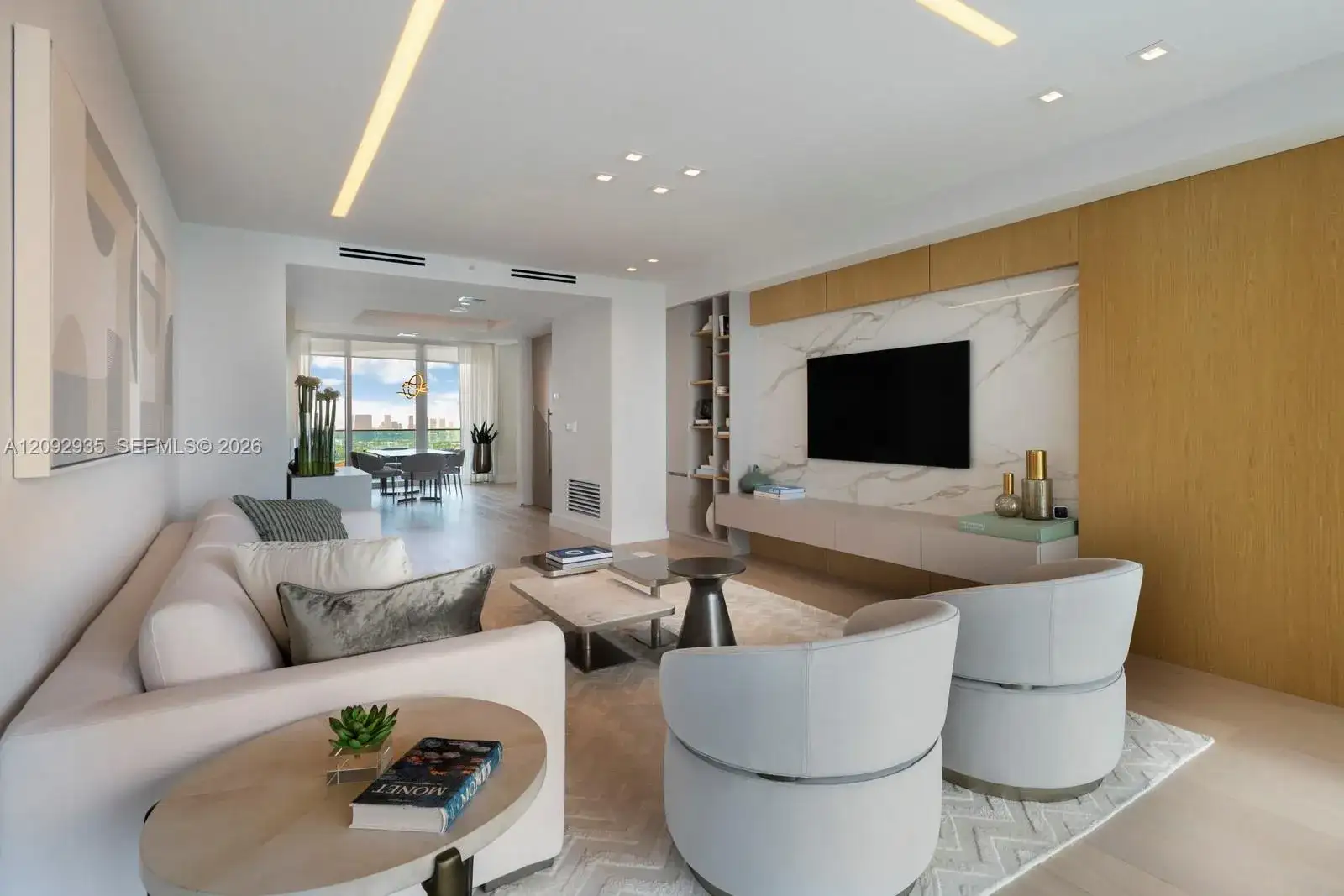 300 S Pointe Dr # 4206, Miami Beach FL 33139 photo 4