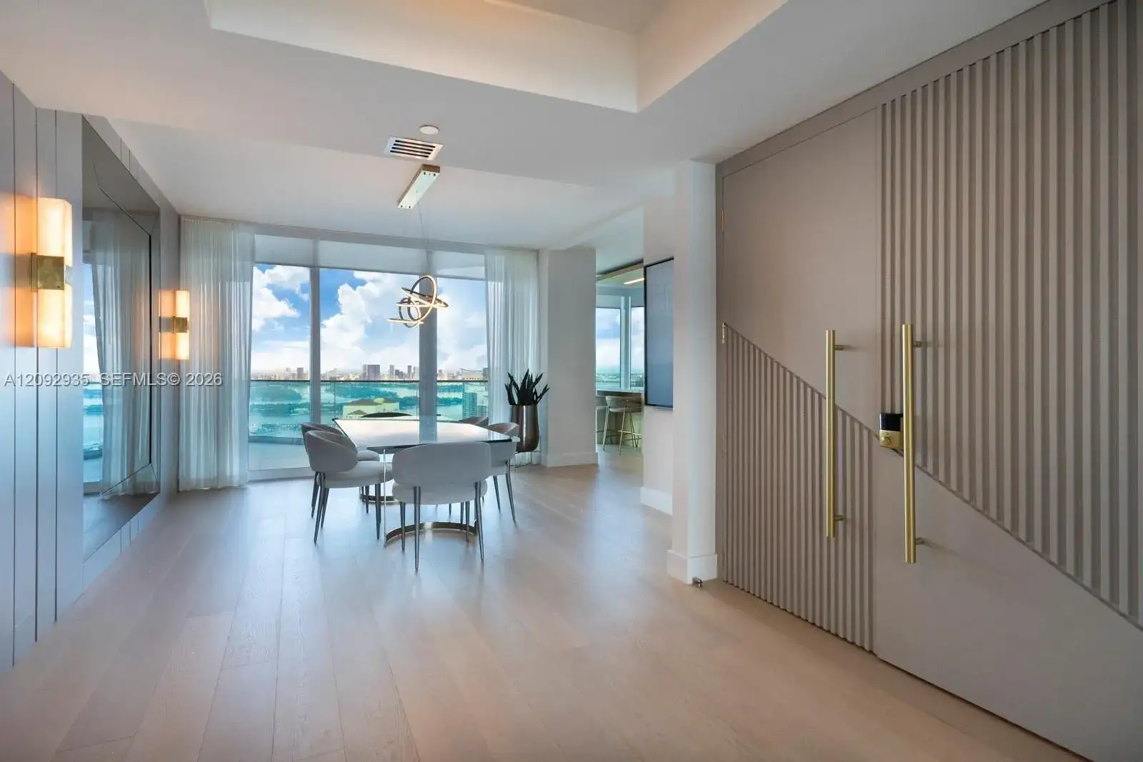 300 S Pointe Dr # 4206, Miami Beach FL 33139 photo 5