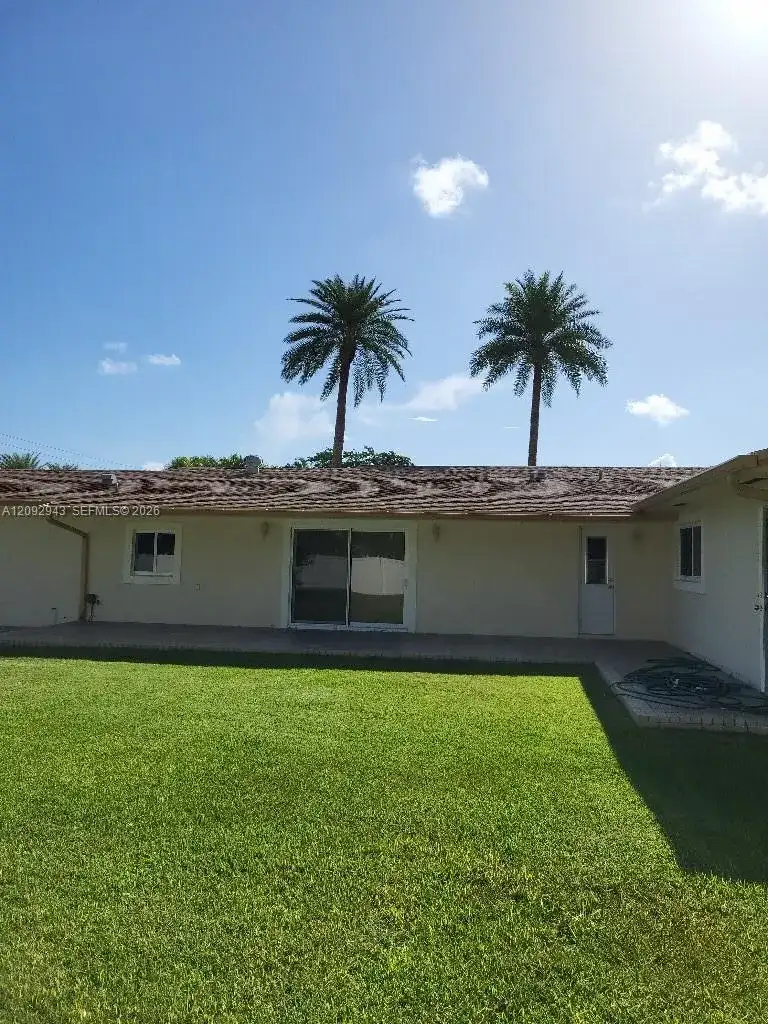12804 SW 94th Pl, Miami FL 33176 photo 2
