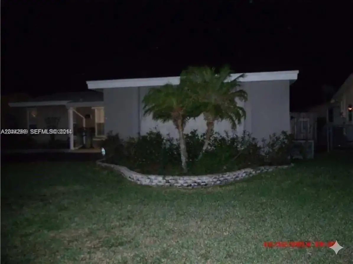 9470 NW 24th ST, Sunrise FL 33322 photo 5