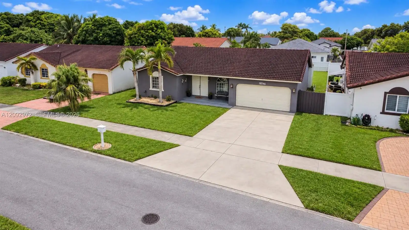 18046 SW 154th Pl, Miami FL 33187 photo 2