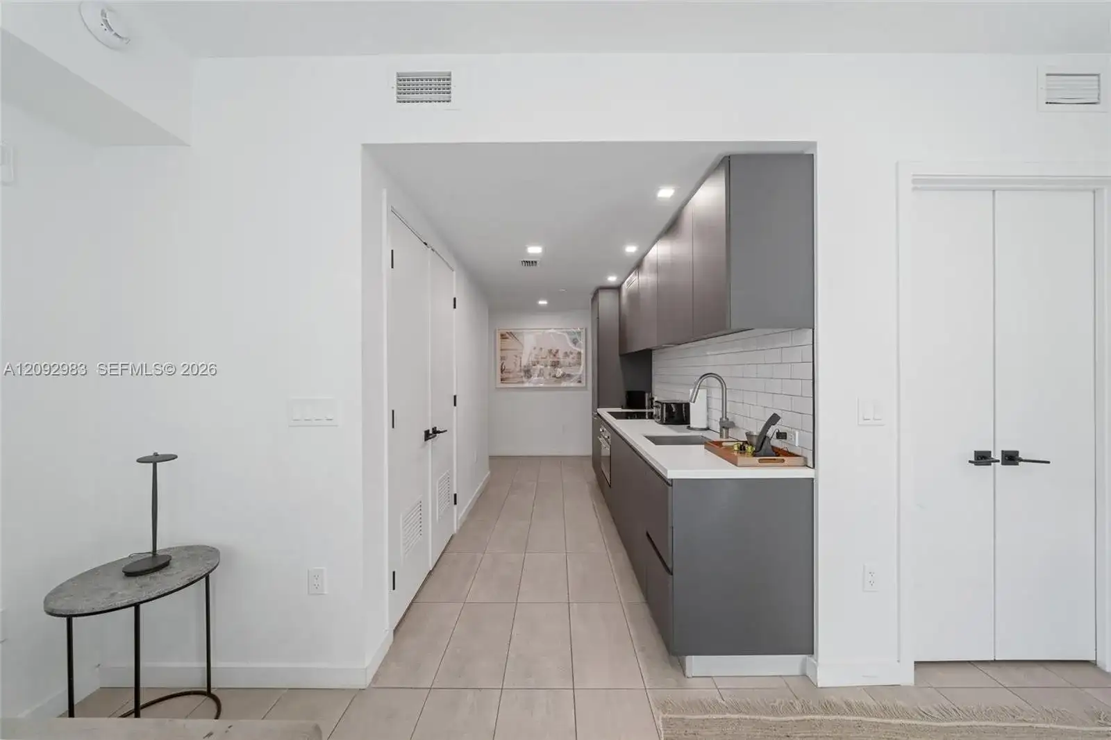 227 NE 2nd St # 1911, Miami FL 33132 photo 5