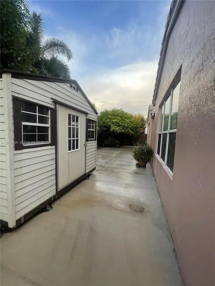 16125 SW 62nd Ter, Miami FL 33193 photo 3