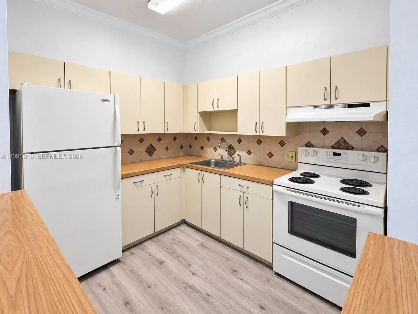 9731 Hammocks Blvd # 204B, Miami FL 33196 photo 3