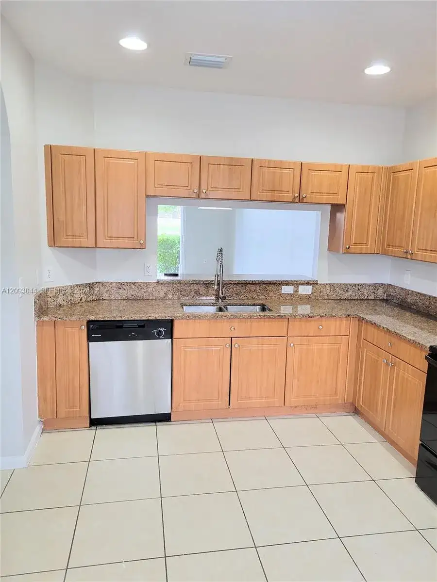 8263 SW 27th St # 102, Miramar FL 33025 photo 5