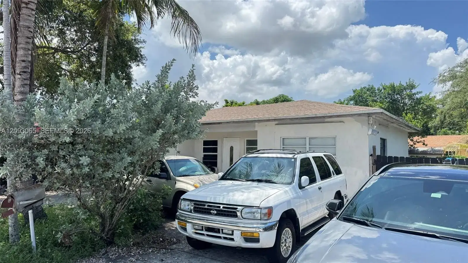 551 NE 159th St, Miami FL 33162 photo 3