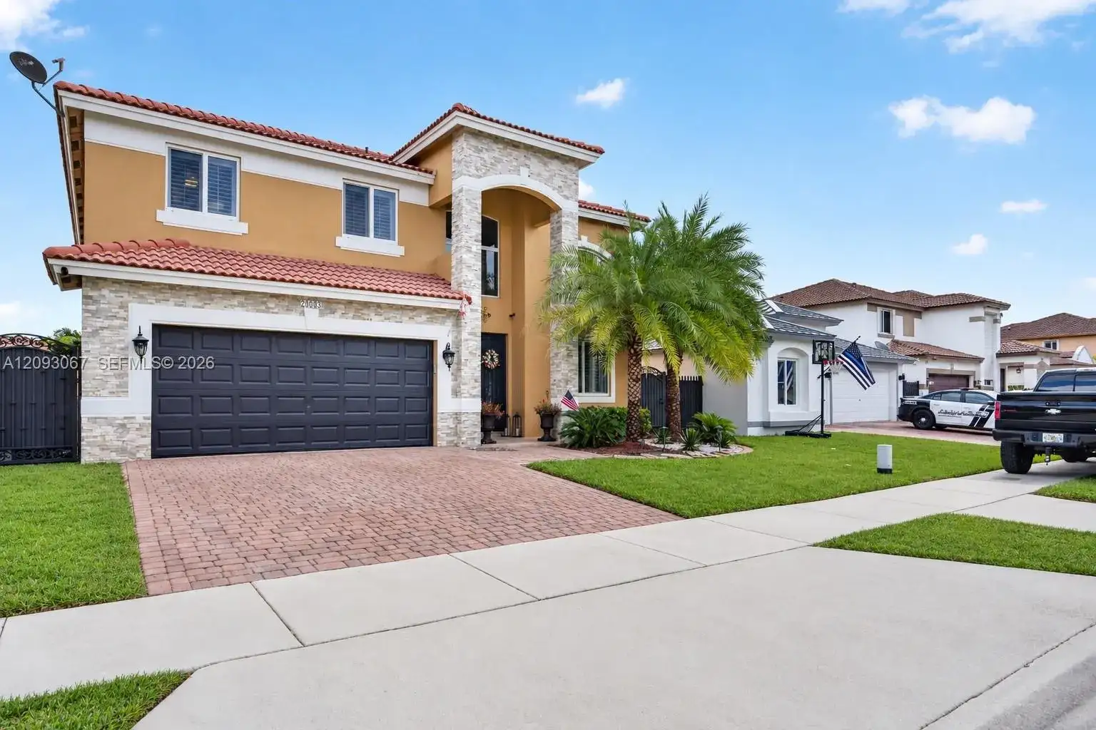 21043 SW 92nd Pl, Cutler Bay FL 33189 photo 2