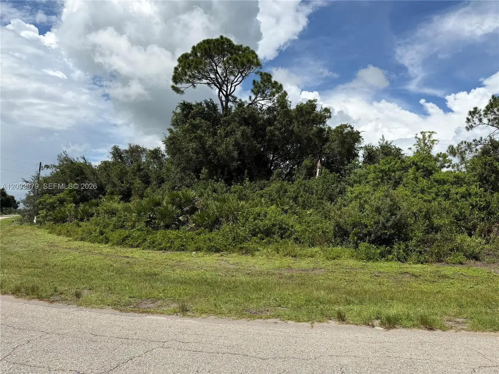6028 Keystone Cir, La Belle FL 33935 photo 3