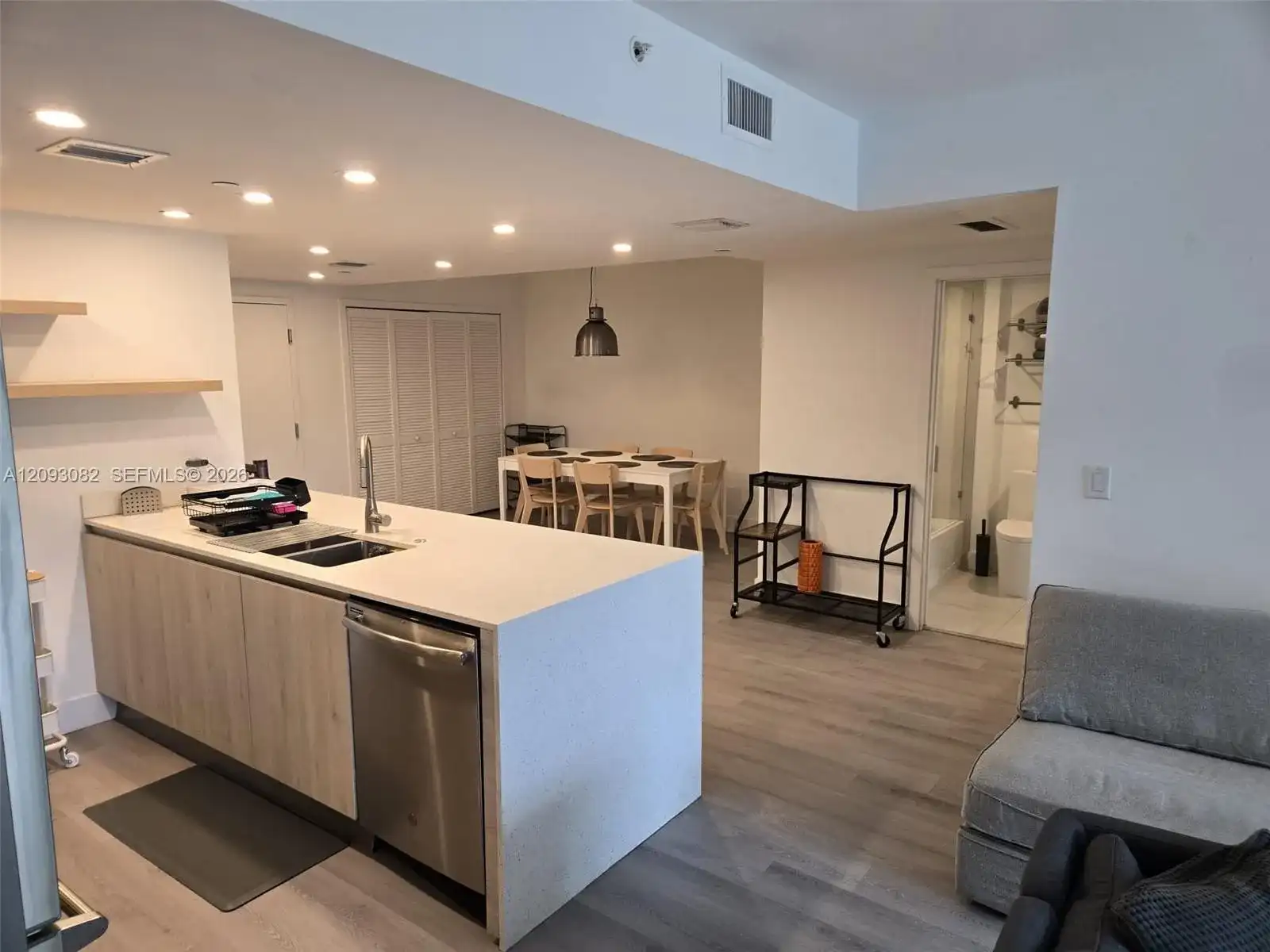 13800 Highland Dr # 207, North Miami Beach FL 33181
