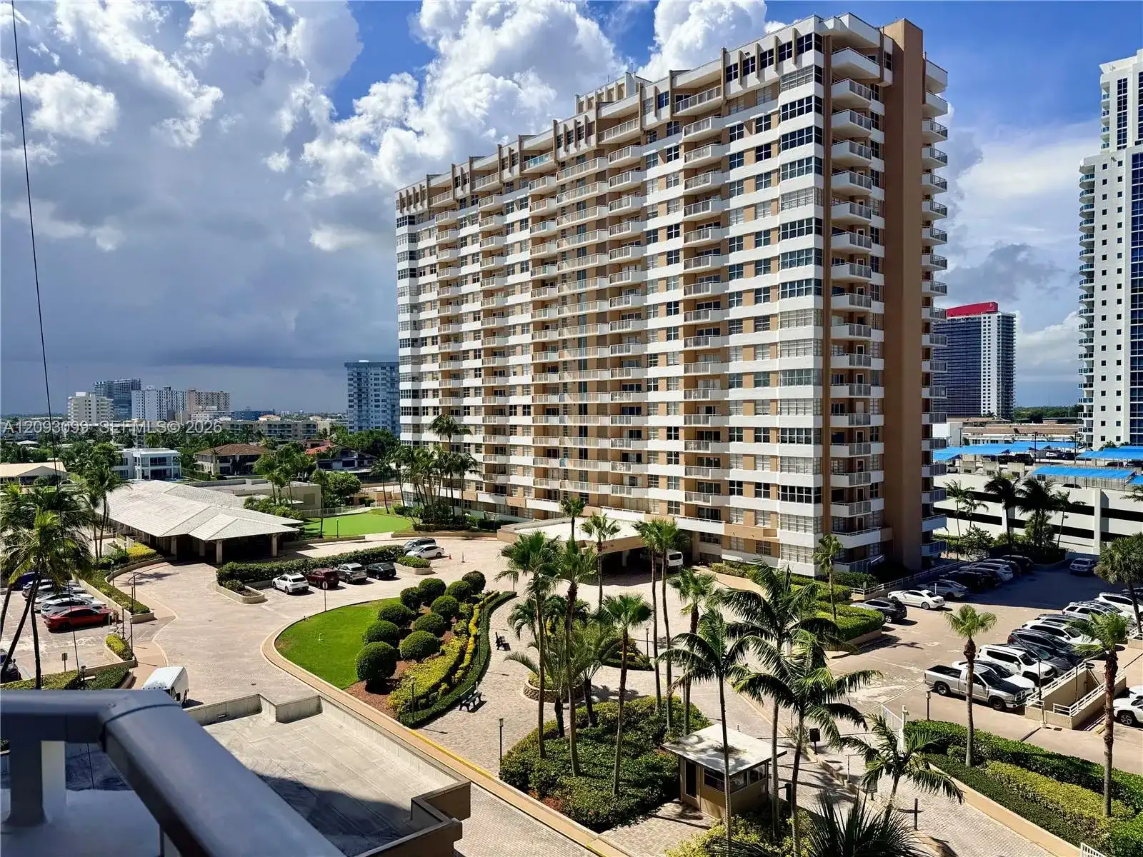 1965 S Ocean Dr # 18C, Hallandale Beach FL 33009