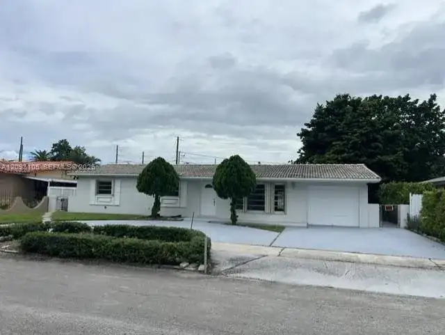 1546 W 77th St # 0, Hialeah FL 33014