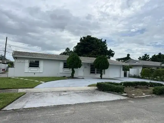 1546 W 77th St # 0, Hialeah FL 33014 photo 2