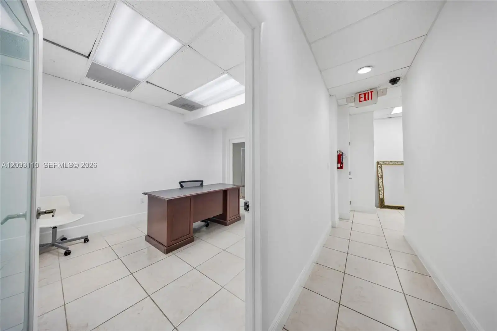 5401 Collins Ave # 9, Miami Beach FL 33140 photo 2