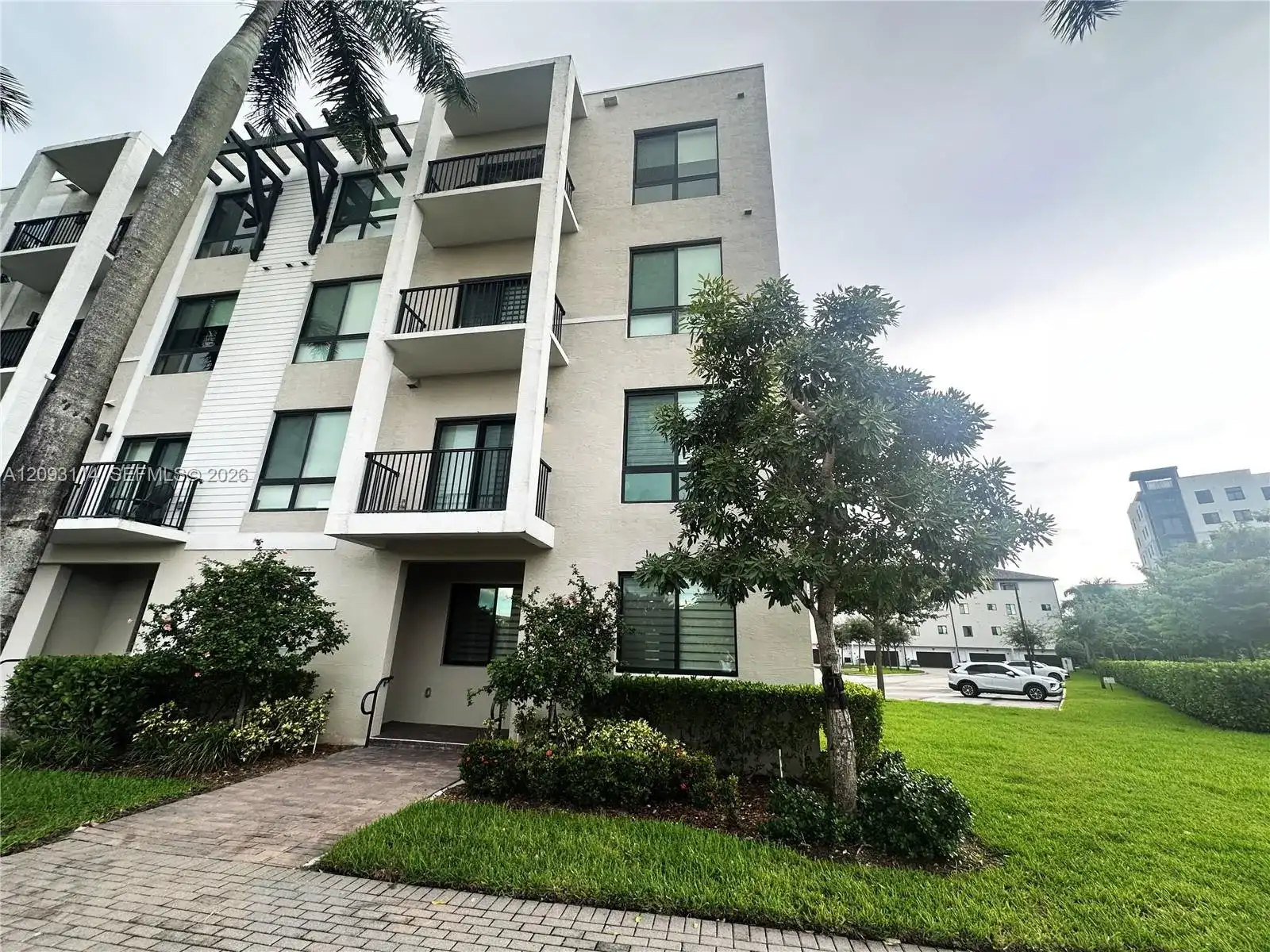 4636 NW 84th Ave # 19, Doral FL 33166