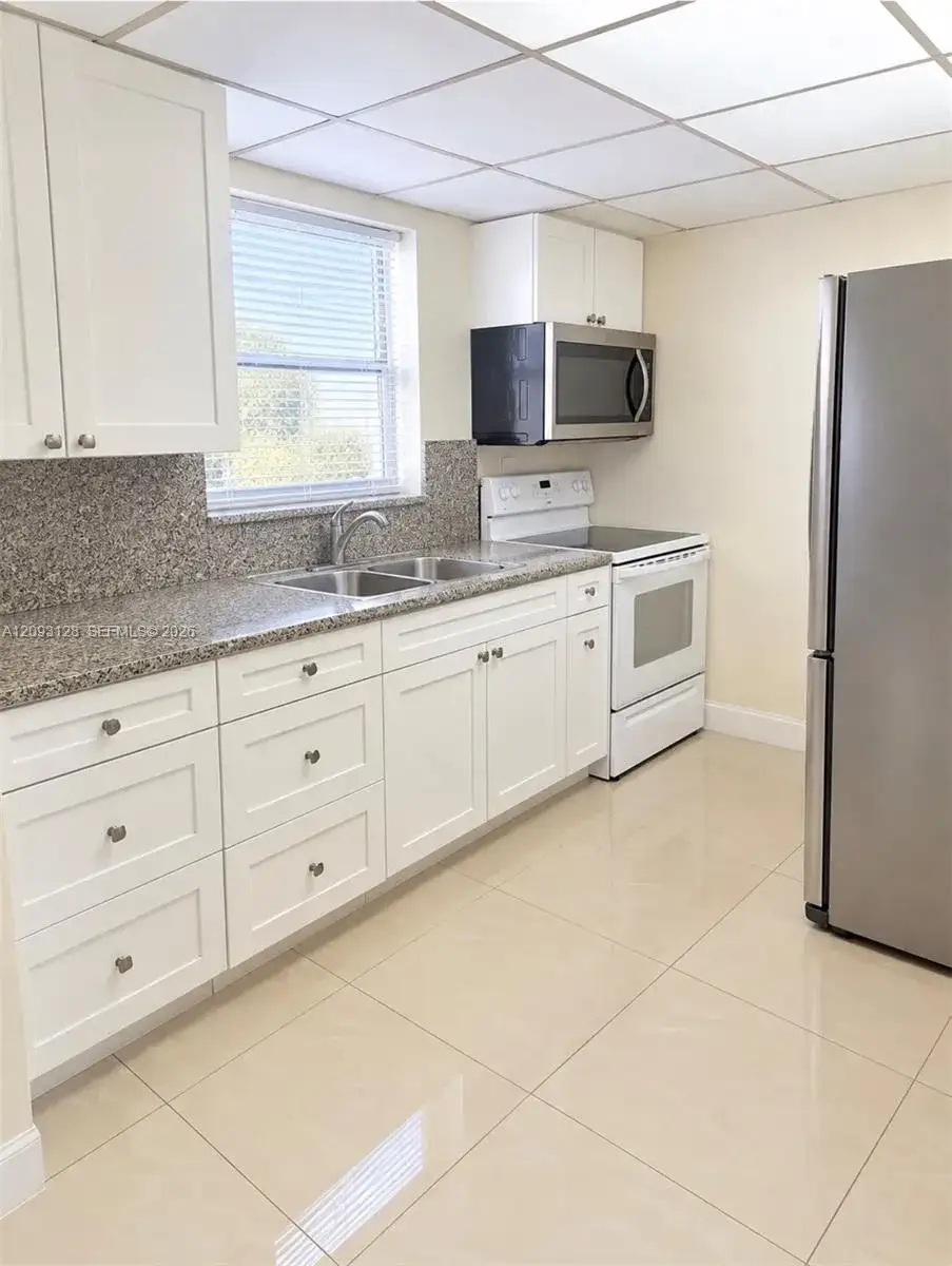 9357 Fontainebleau Blvd # D310, Miami FL 33172 photo 3