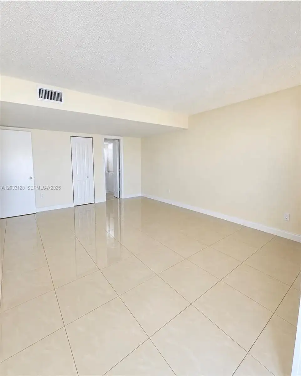 9357 Fontainebleau Blvd # D310, Miami FL 33172 photo 5